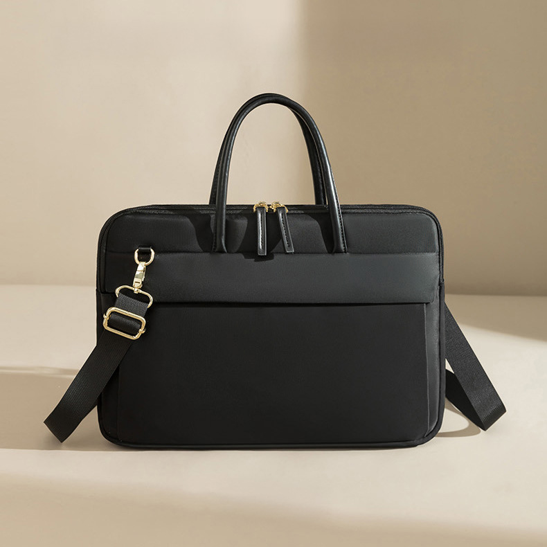 Trang chủ 230 Đen